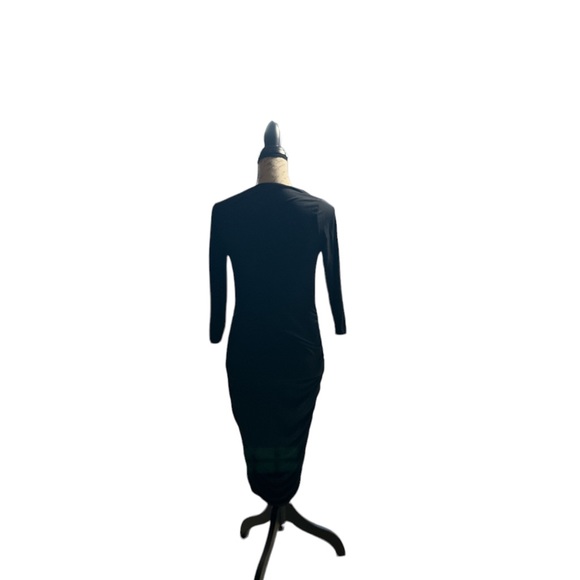 Black fitted Ingirid and Isabelle dress - Picture 4 of 4